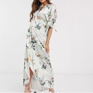 Hope & Ivy Maternity kimono maxi dress in swallow floral print